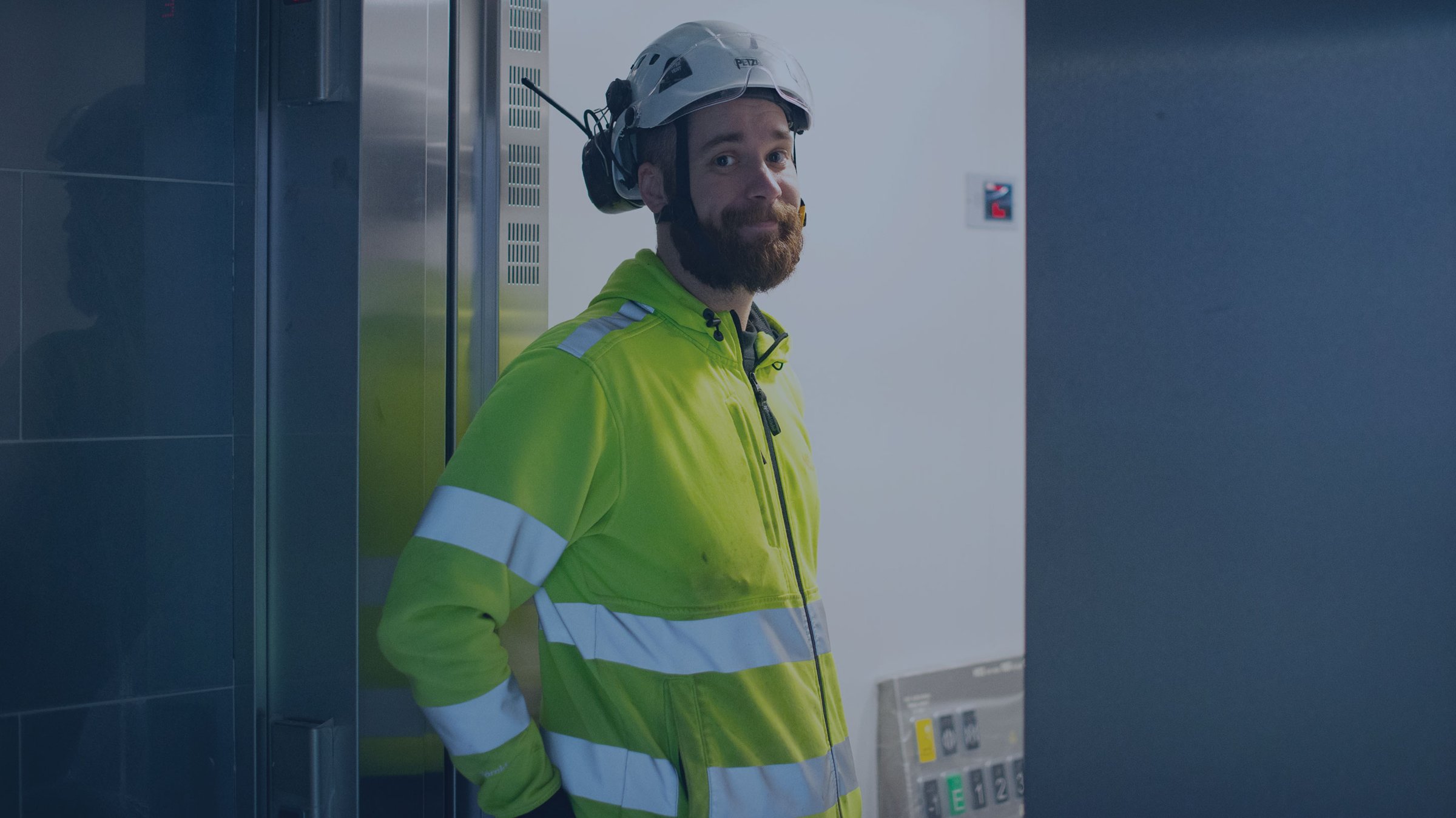 Vi söker tekniker – Hiss, port, rulltrappor & dörrautomatik